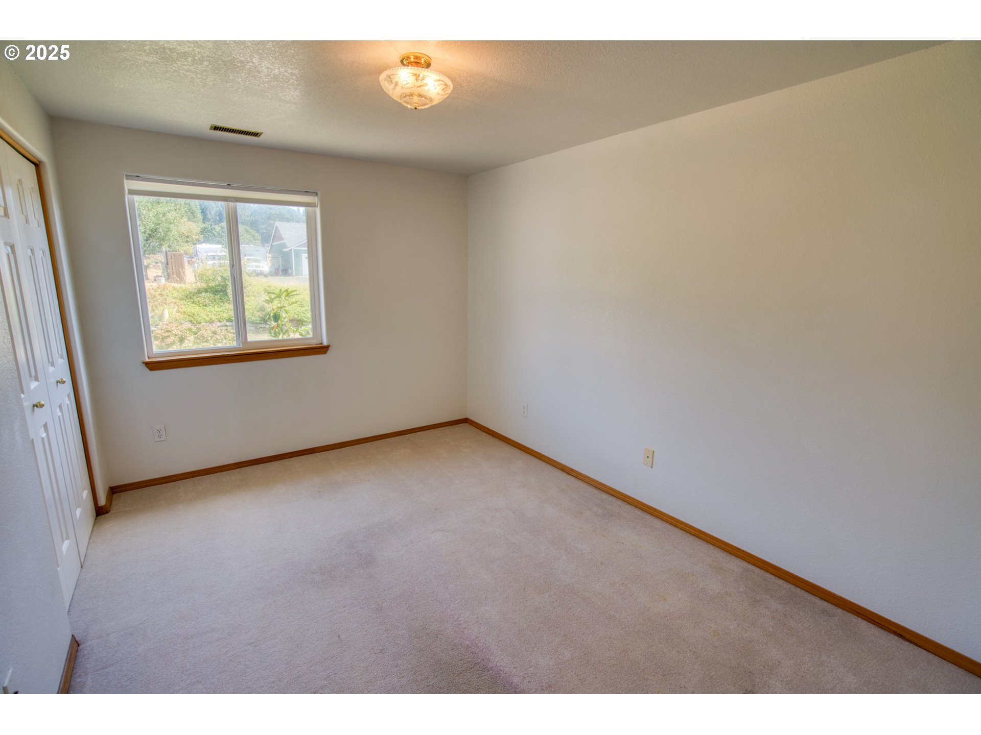 1413 Brislawn Loop Road White Salmon, WA 98672 - Photo 10 of 38 Gallery Image 10
