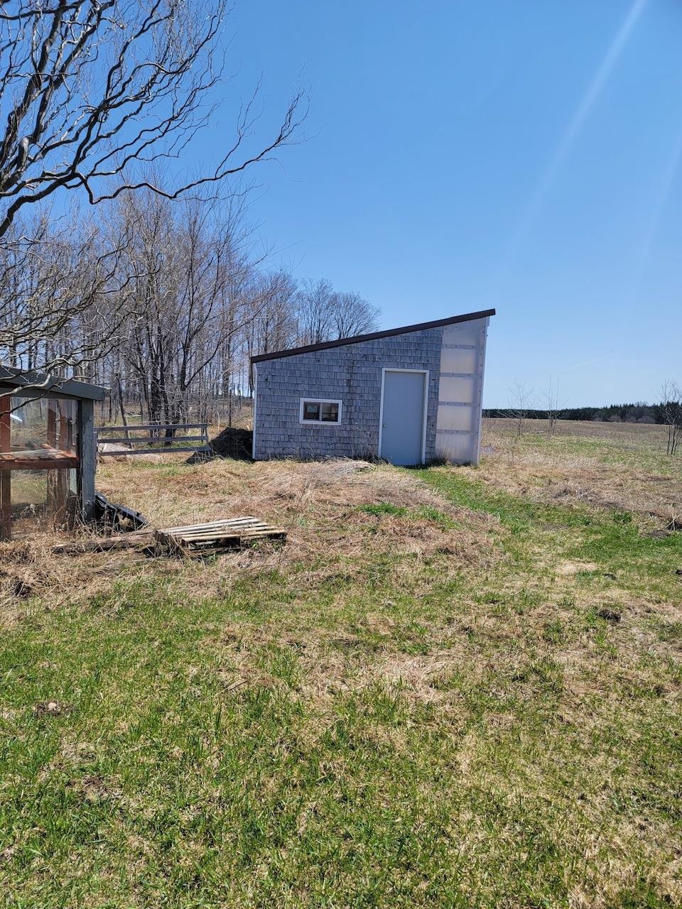 5341 Puffer Road South Boardman, MI 49680 - Photo 6 of 34 1899210-5.JPG