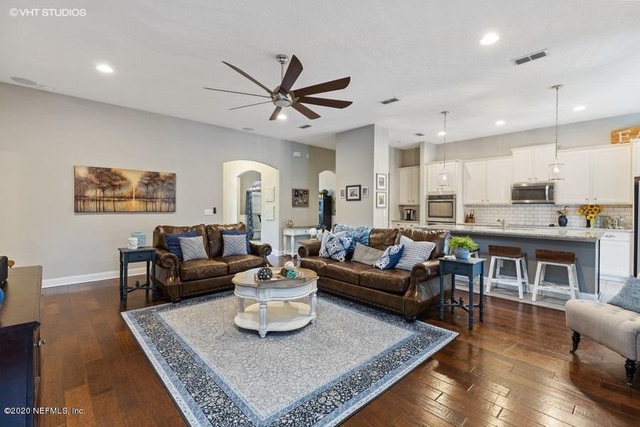 1604 Kilchurn Road Jacksonville, FL 32221 - Photo 8 of 38 Family Room