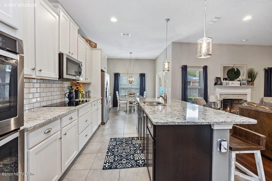 1604 Kilchurn Road Jacksonville, FL 32221 - Photo 10 of 38 Kitchen