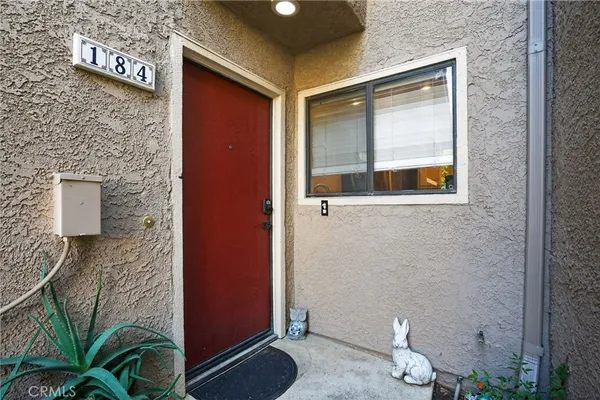 $3,450 | 2381 Archwood Lane, Unit 184, Simi Valley, CA 93063
