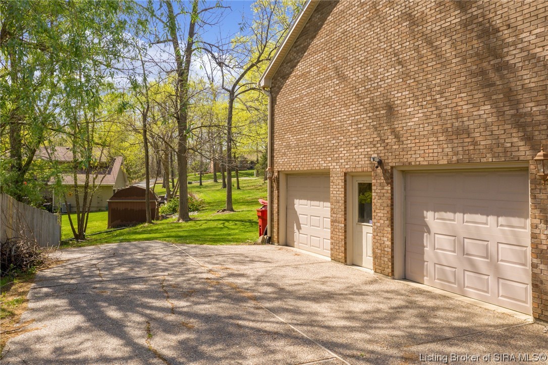 4613 Shady View Drive Floyds Knobs, IN 47119 - Photo 10 of 57