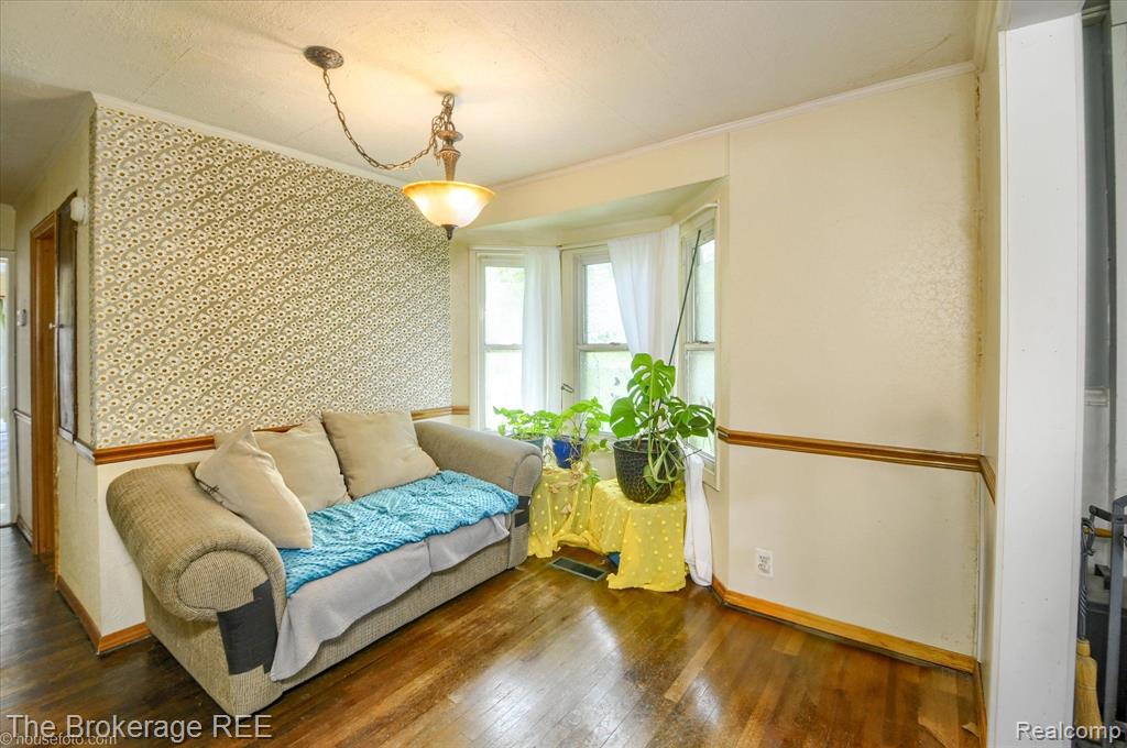 703 Cedarlawn Road Waterford, MI 48328 - Photo 12 of 27 Gallery Image 12