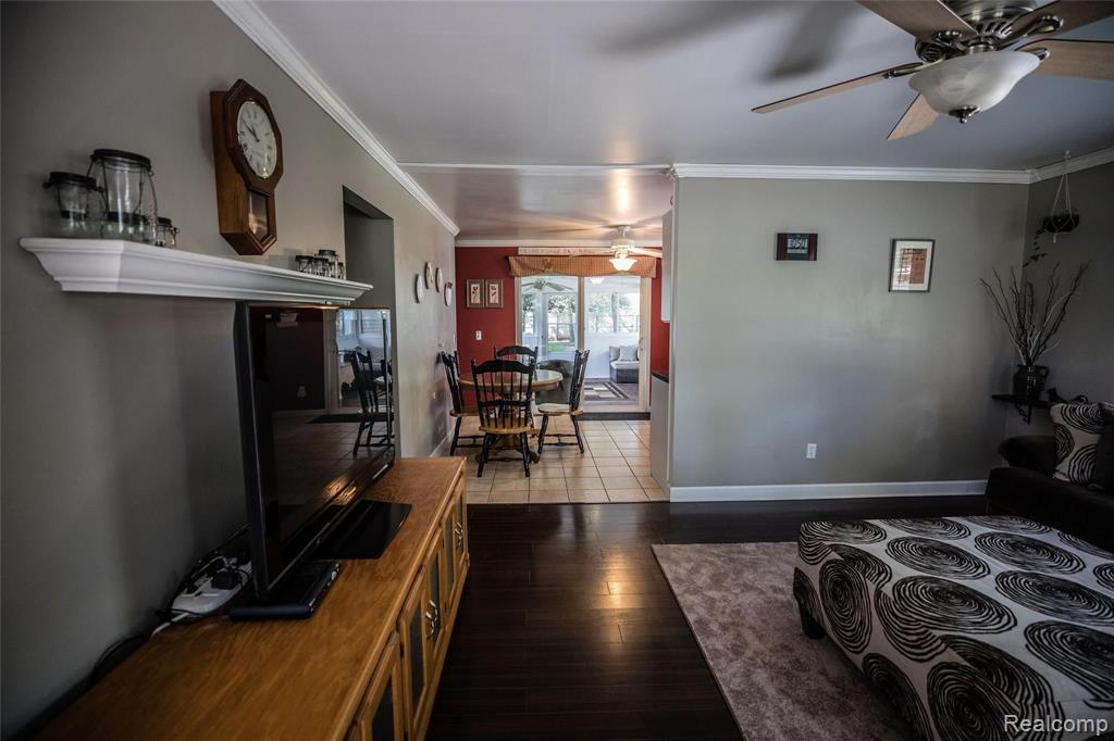 3114 Avon Manor Road Rochester Hills, MI 48307 - Photo 5 of 27
