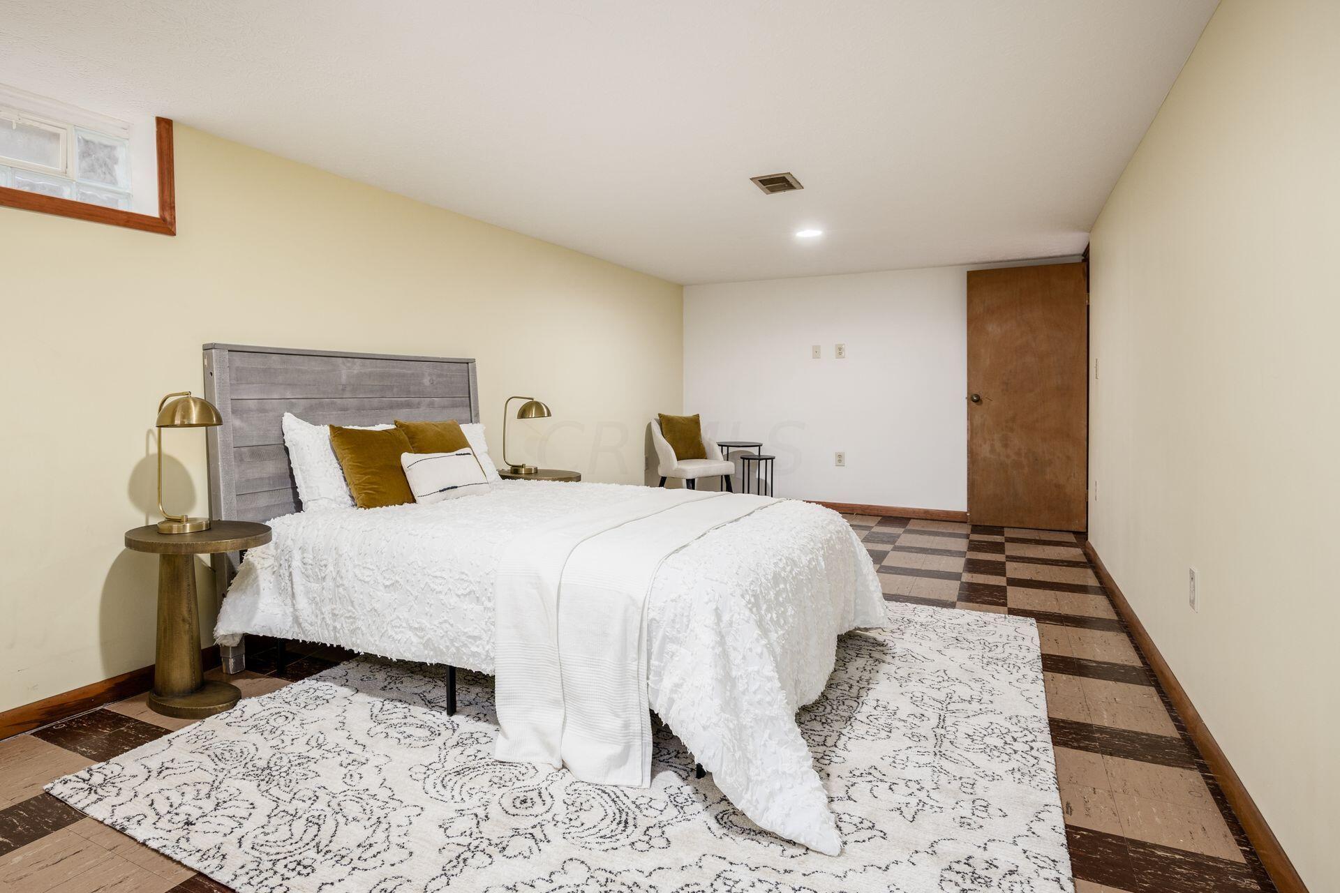 3463 Scottwood Road Columbus, OH 43227 - Photo 29 of 36 029_0d6a80f7295_scottwood 044
