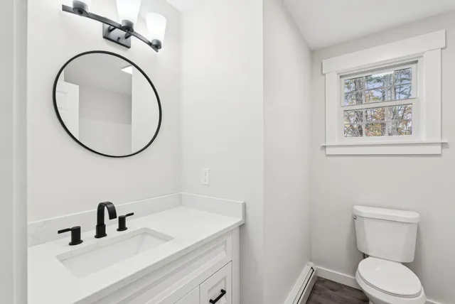 $399,000 | 1 Pine Lane, Raymond, ME 04071