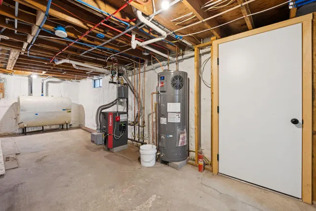 $399,000 | 1 Pine Lane, Raymond, ME 04071