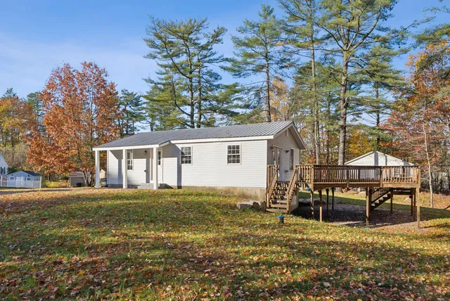$399,000 | 1 Pine Lane, Raymond, ME 04071