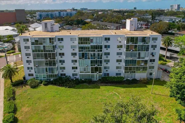 $149,900 | 200 North Betty Lane, Unit 1C, Clearwater, FL 33755