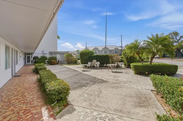 $149,900 | 200 North Betty Lane, Unit 1C, Clearwater, FL 33755