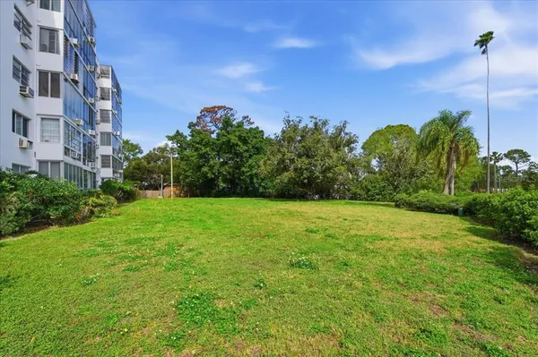 $149,900 | 200 North Betty Lane, Unit 1C, Clearwater, FL 33755