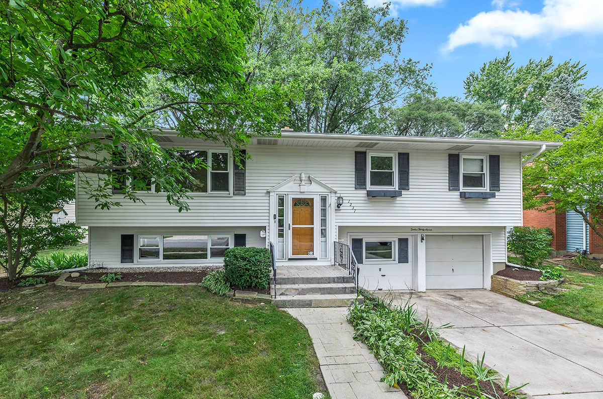1237 Cardinal Lane Naperville, IL 60540 - Photo 1 of 25