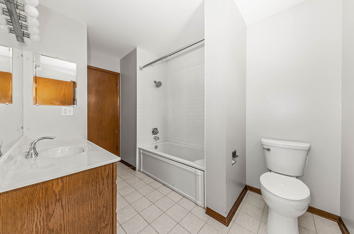 1237 Cardinal Lane Naperville, IL 60540 - Photo 12 of 25