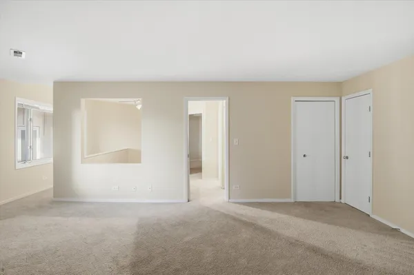 $179,999 | 6337 Roosevelt Road, Unit 114, Berwyn, IL 60402