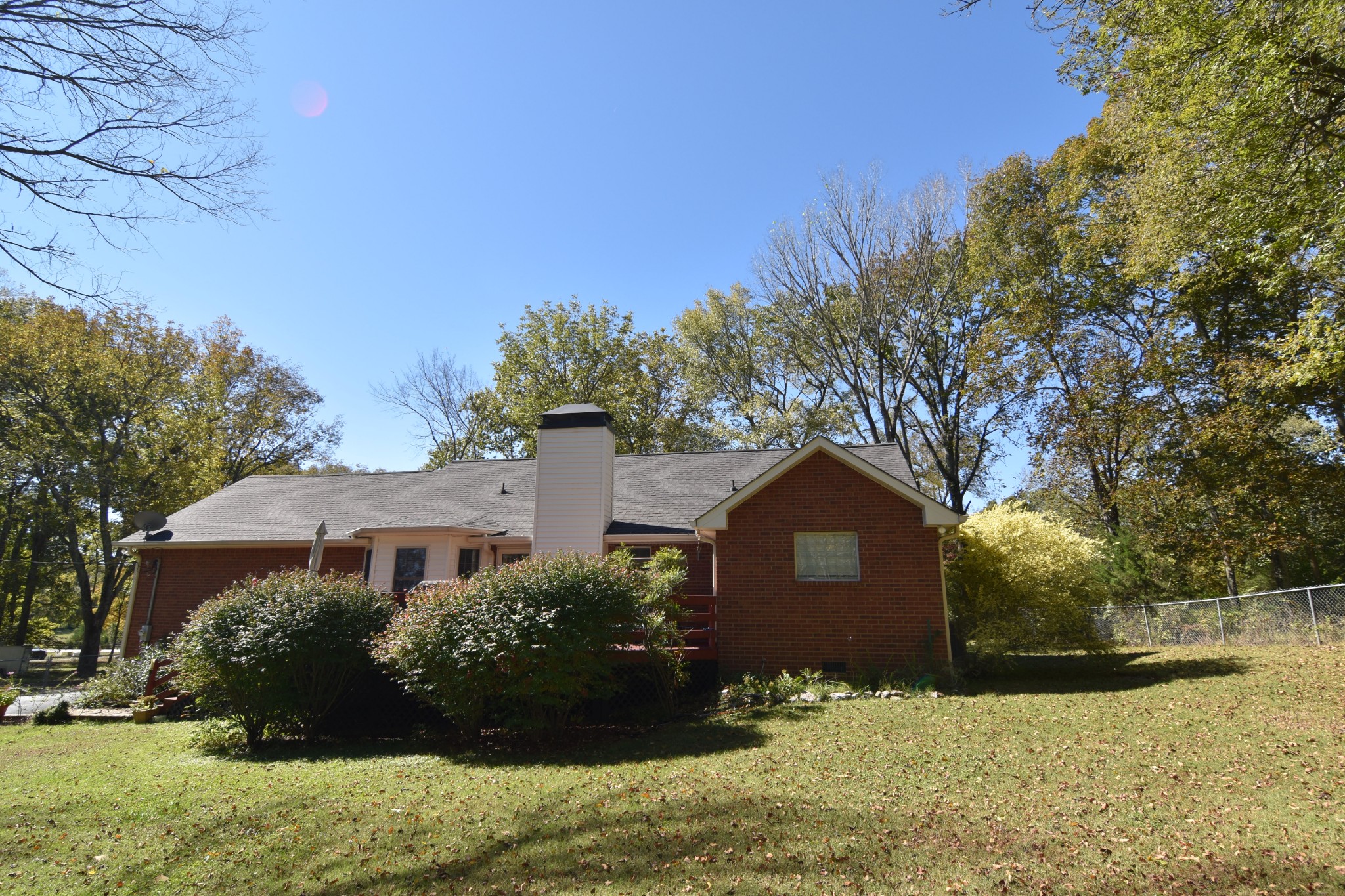 980 Harkreader Road Mount Juliet, TN 37122 - Photo 3 of 33 a front view of a house with garden
