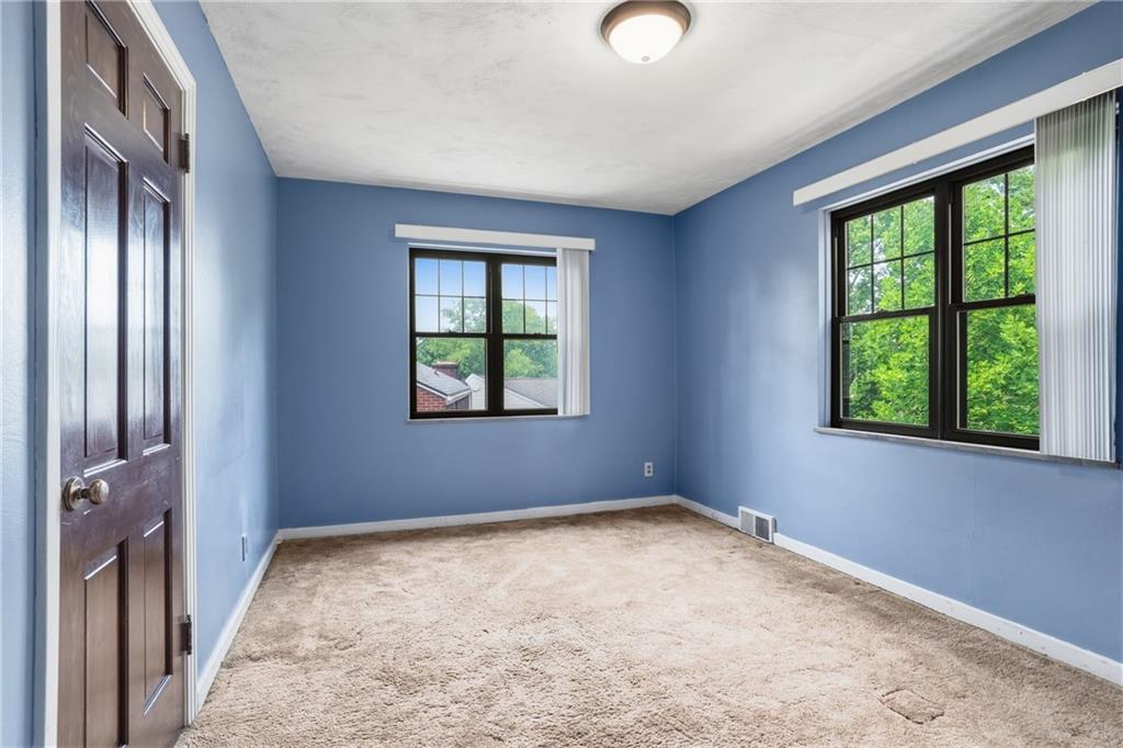4730 Rolling Hills Road Pittsburgh, PA 15236 - Photo 31 of 50 Gallery Image 31