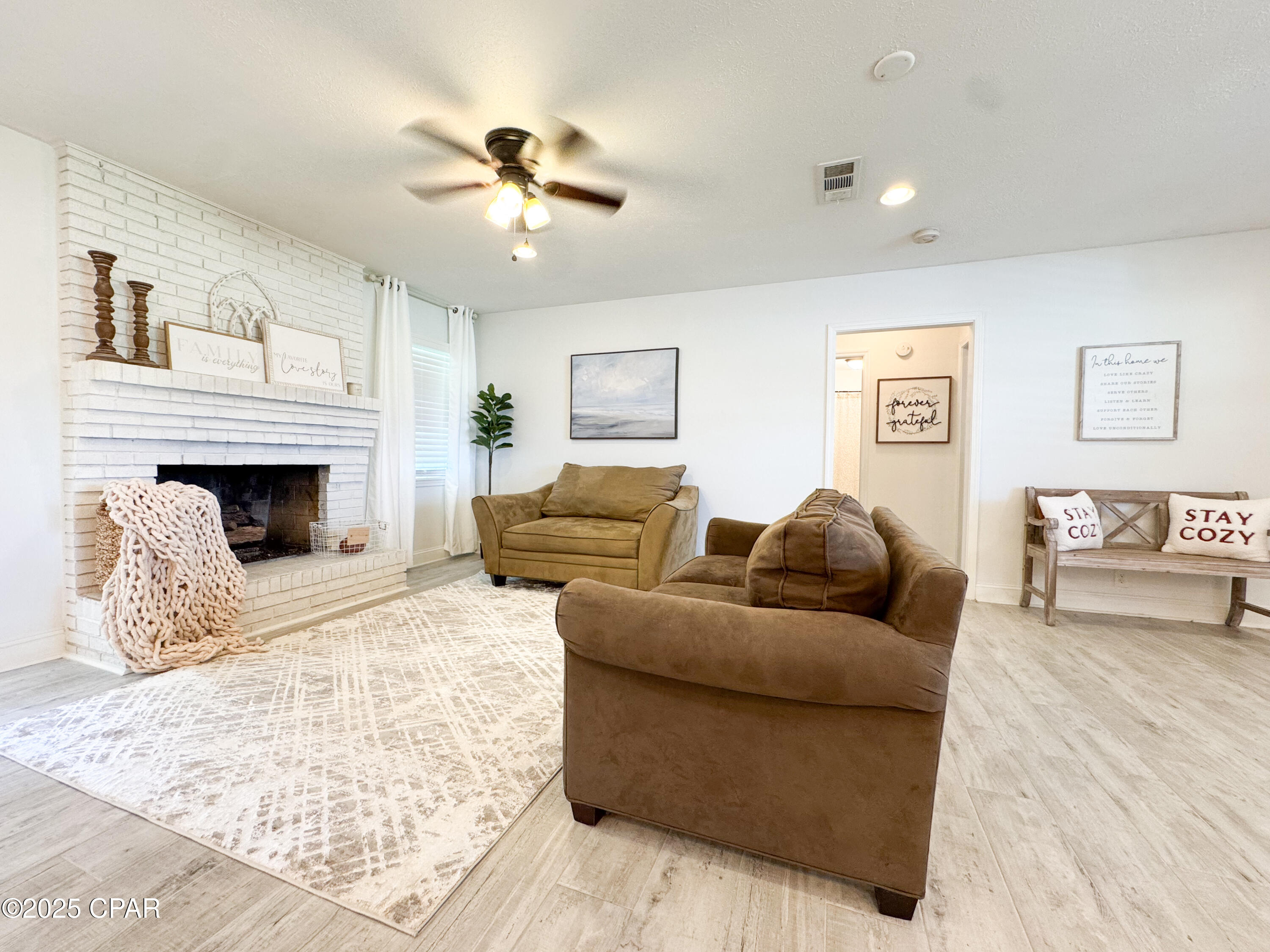 8035 Highpoint Road Panama City, FL 32404 - Photo 4 of 24 Gallery Image 4