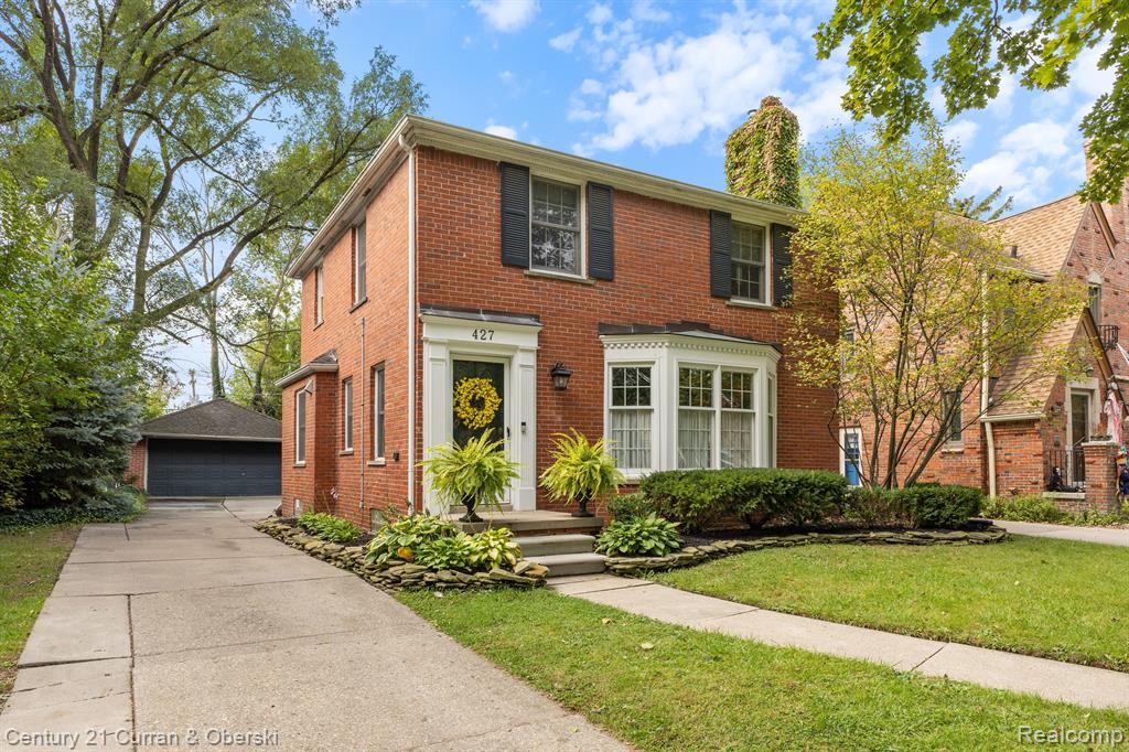 427 Maison Road Grosse Pointe, MI 48236 - Photo 1 of 37