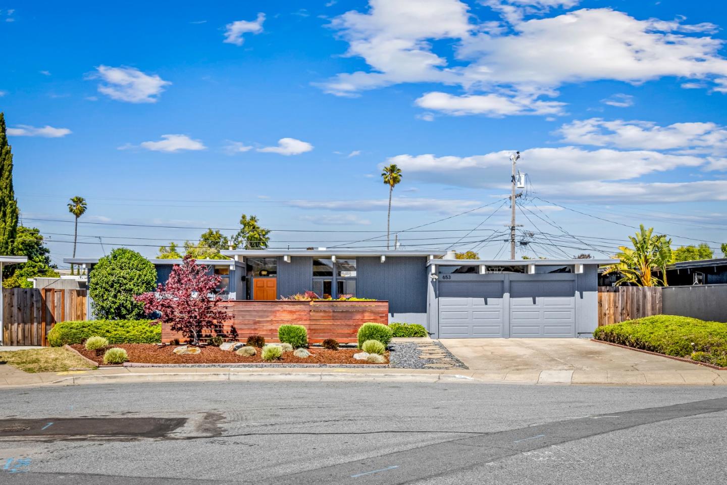 653 Edna Way San Mateo, CA 94402 - Photo 1 of 41 a view of a terrace