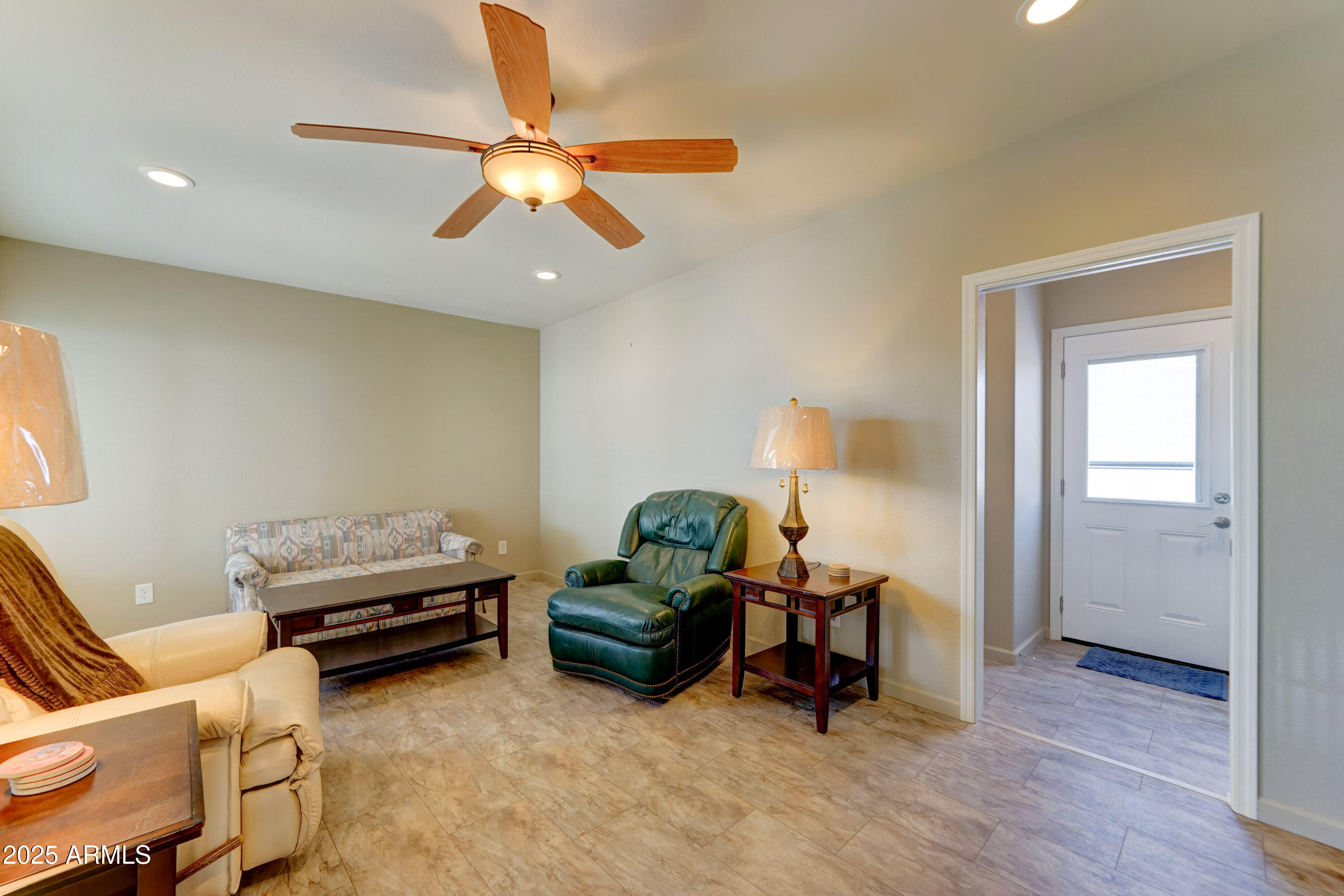 111 South Greenfield Road, Unit 166 Mesa, AZ 85206 - Photo 16 of 28 Spacious Arizona room