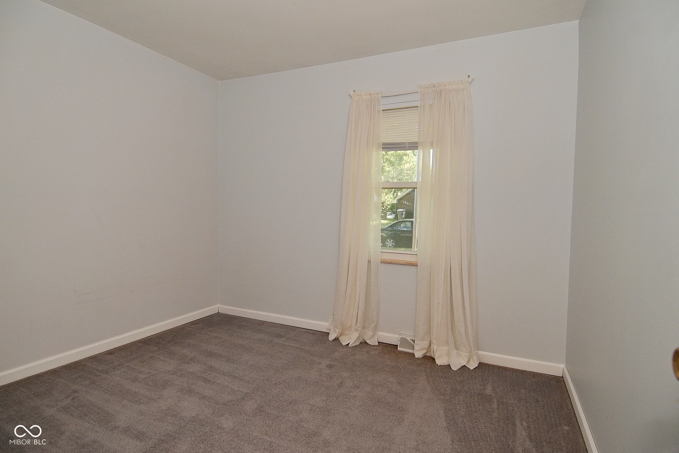 7624 Miracle Road Indianapolis, IN 46237 - Photo 24 of 50 Gallery Image 24