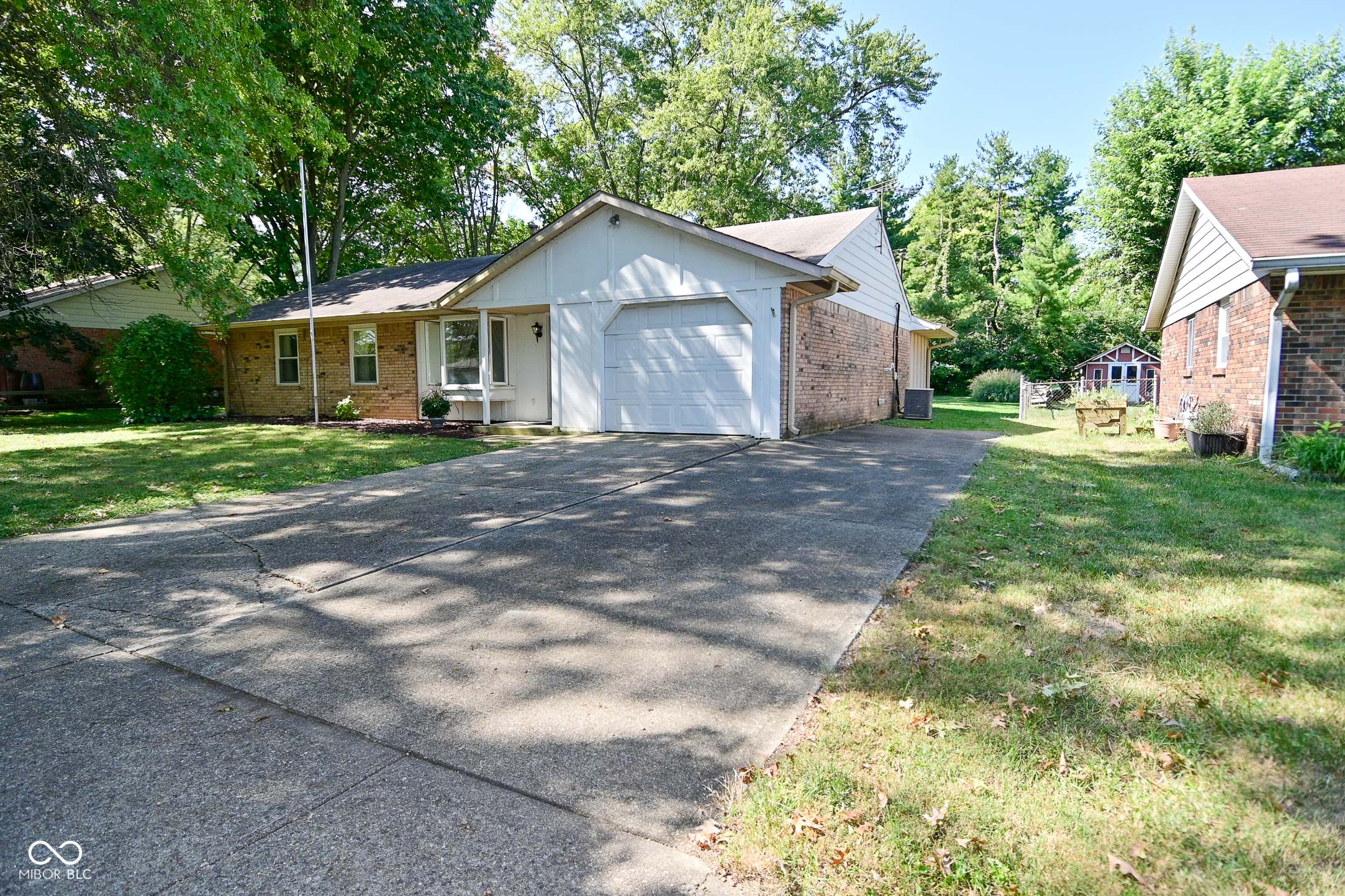 7624 Miracle Road Indianapolis, IN 46237 - Photo 3 of 50 Gallery Image 3