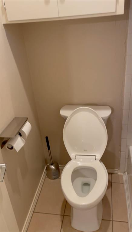 3206 King Street, Unit 202 Austin, TX 78705 - Photo 7 of 9 Bathroom featuring light tile patterned floors