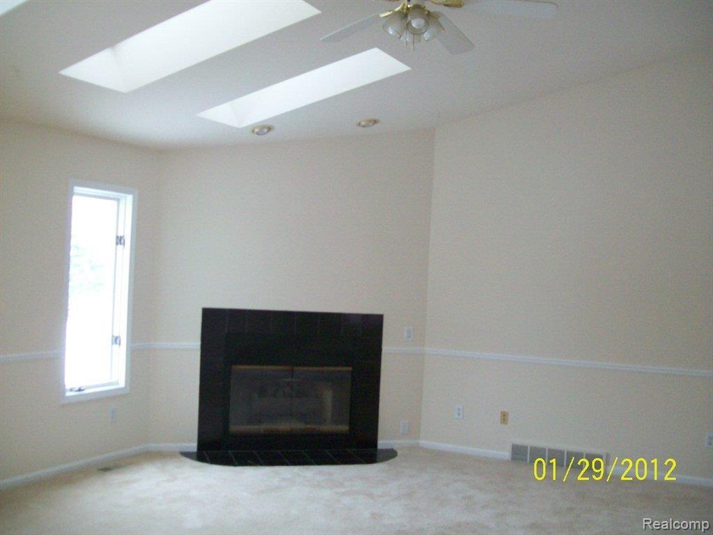 8711 Miller Road Clarkston, MI 48348 - Photo 2 of 12 MILLER LIV RM.jpg