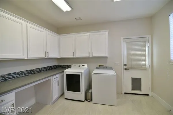 $7,500 | 385 Glenridding Street, Las Vegas, NV 89183
