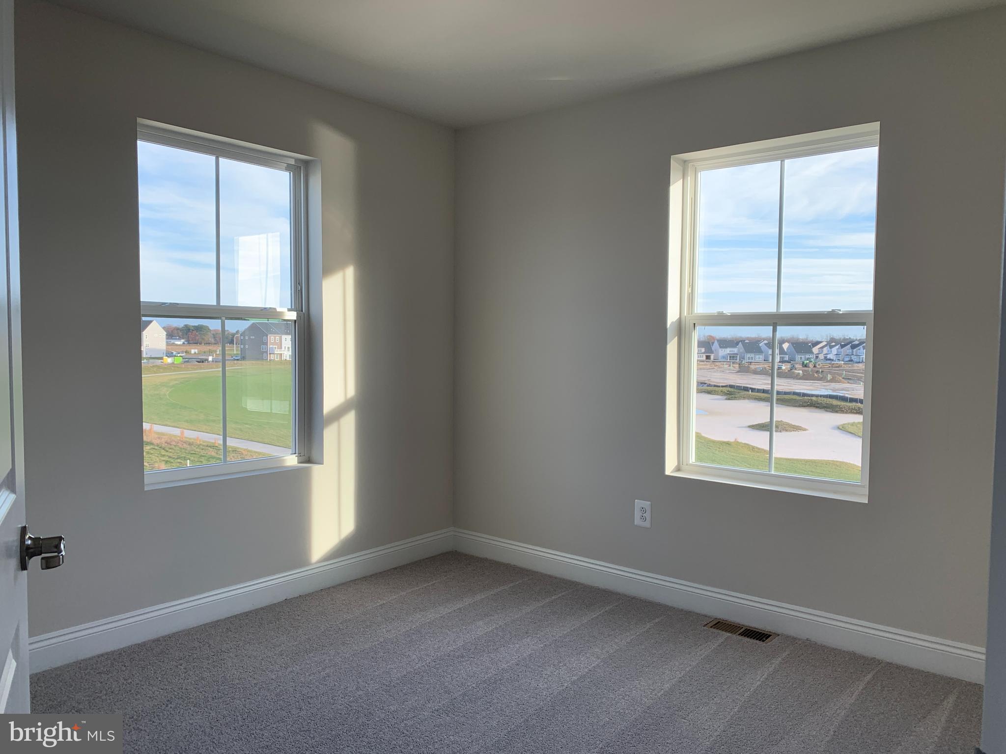 35318 Wright Way Millsboro, DE 19966 - Photo 21 of 28 an empty room with a window