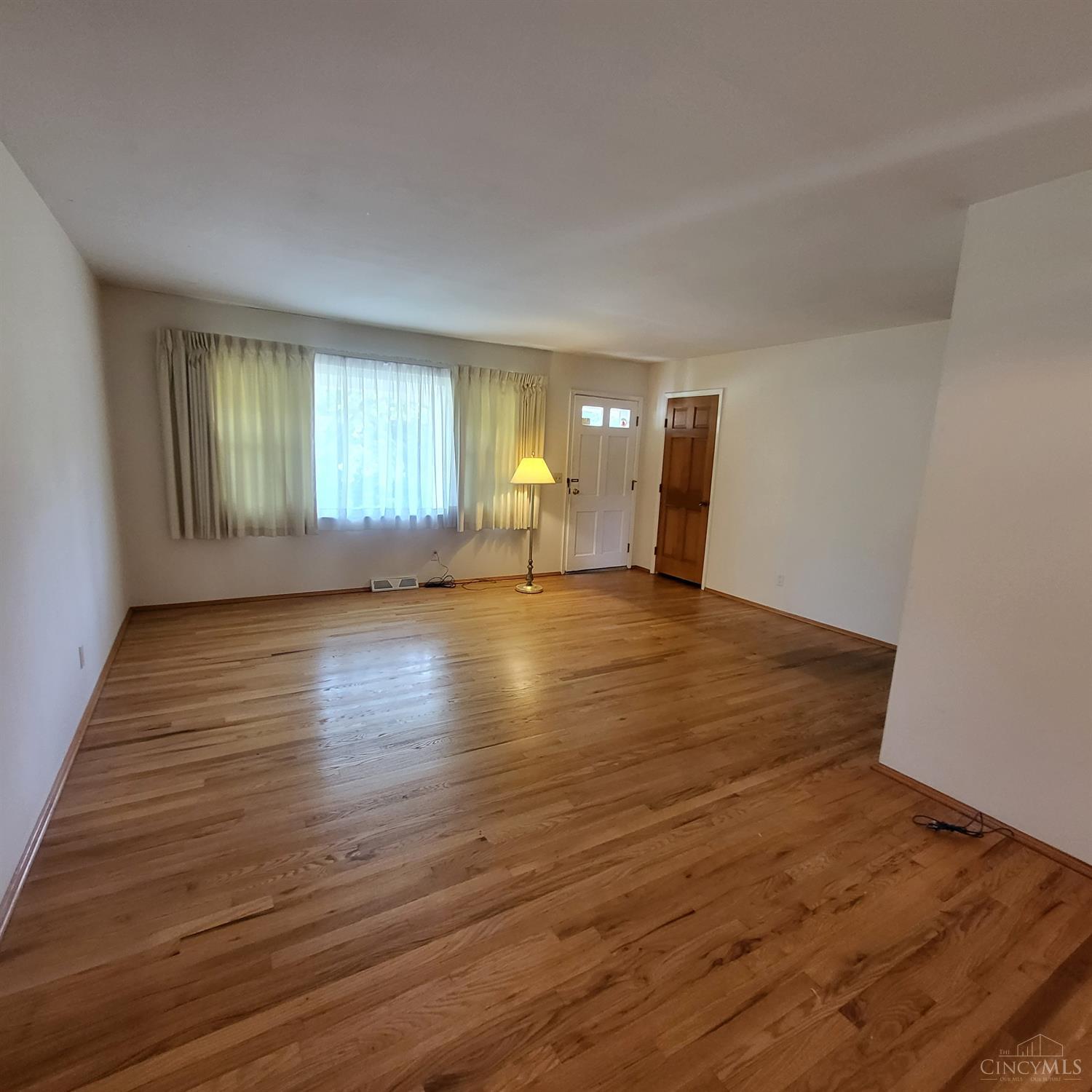 5505 Race Road Cincinnati, OH 45247 - Photo 14 of 20