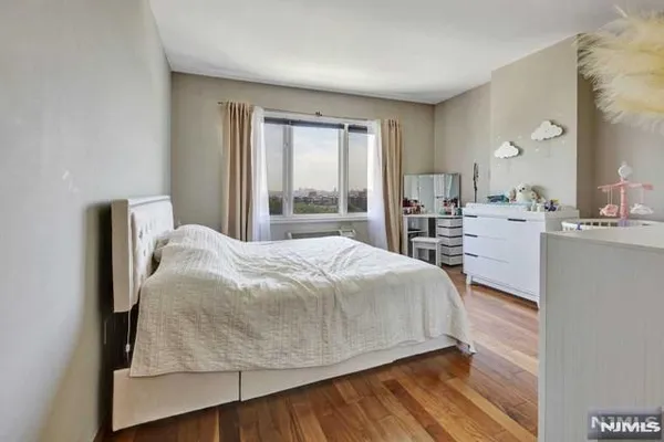 $2,900 | 3412 City Place, Edgewater, NJ 07020