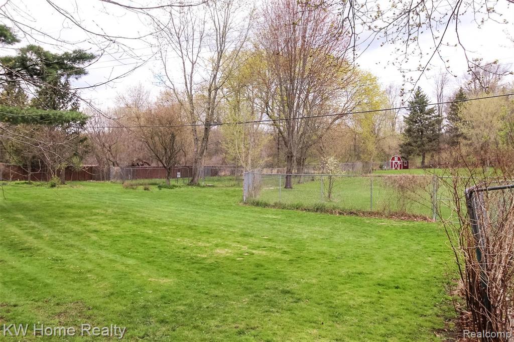 4659 White Lake Road White Lake, MI 48383 - Photo 54 of 62