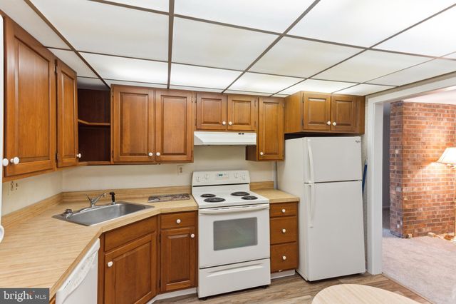 $275,000 | 19 West Close, Moorestown, NJ 08057