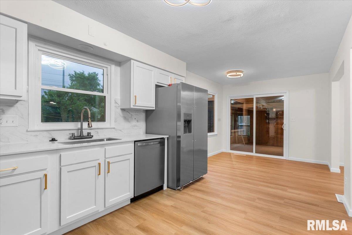 66 West Hazel Dell Lane Springfield, IL 62703 - Photo 12 of 39