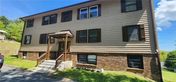 $219,900 | 143 Stoneybrook Court, Unit 201, Boone, NC 28607