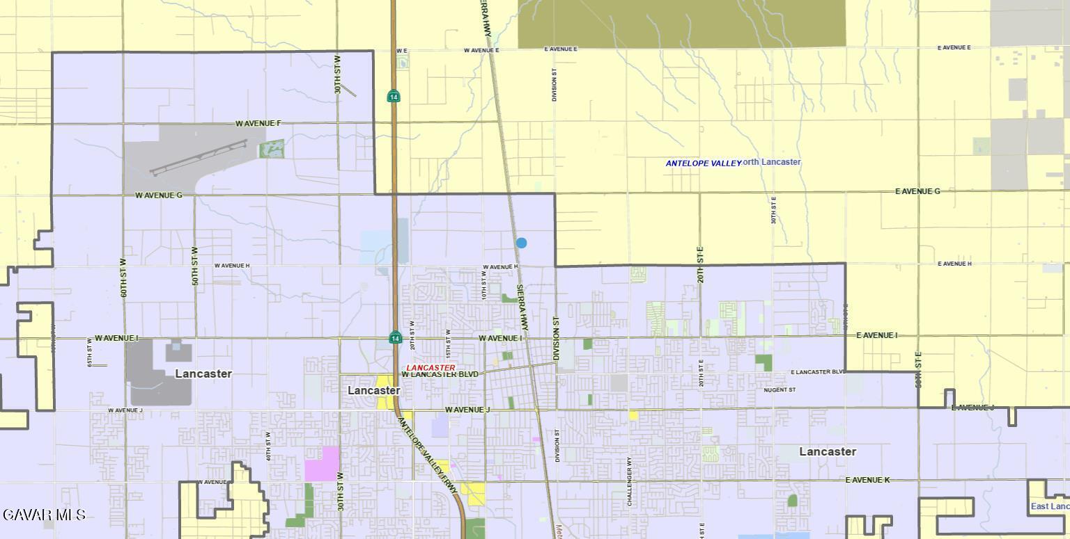 G8 Vic Lancaster, CA 93535 - Photo 8 of 11 a bathroom with a bathtub and shower