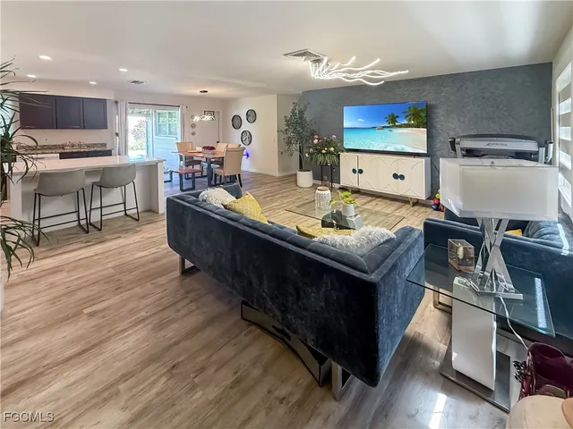 $349,000 | 2355 Ivy Avenue, Fort Myers, FL 33907