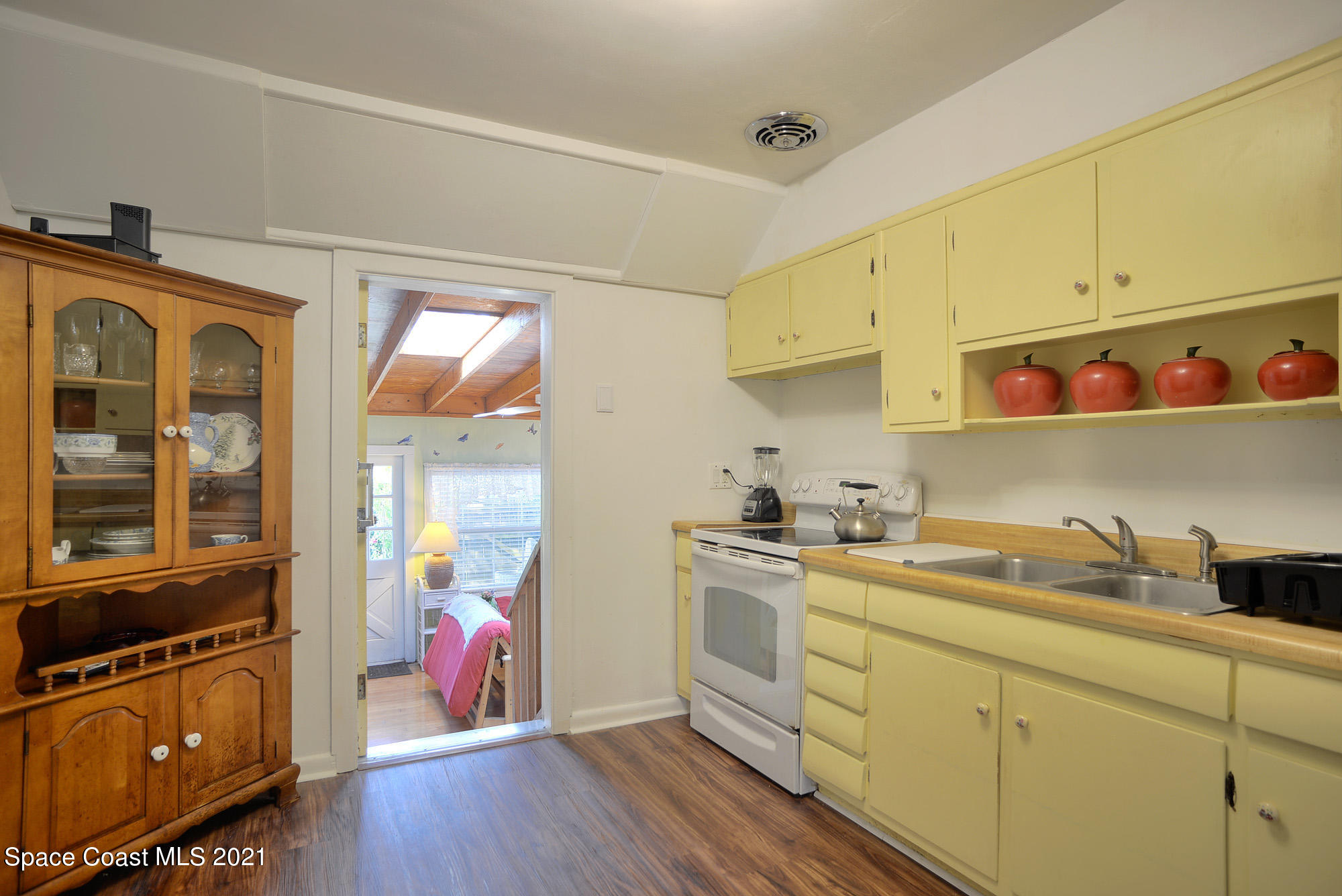 2409 Cherbourg Road Cocoa, FL 32926 - Photo 6 of 21 kitchen