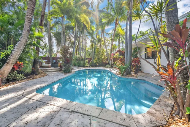 $3,750,000 | 302 Coral Way, Fort Lauderdale, FL 33301