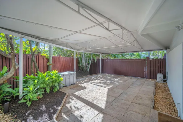 $3,750,000 | 302 Coral Way, Fort Lauderdale, FL 33301