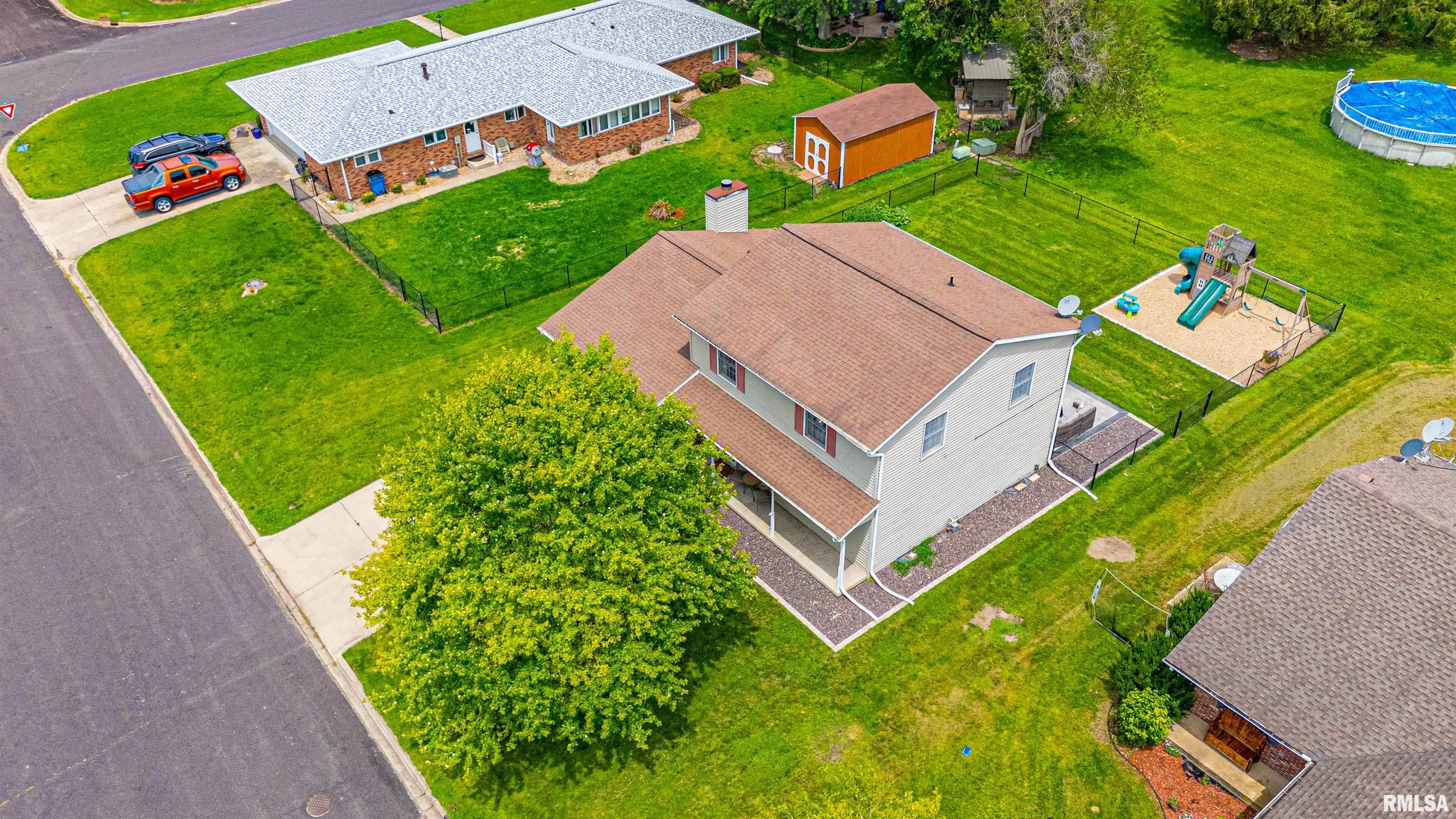416 South Maple Avenue Minier, IL 61759 - Photo 3 of 45