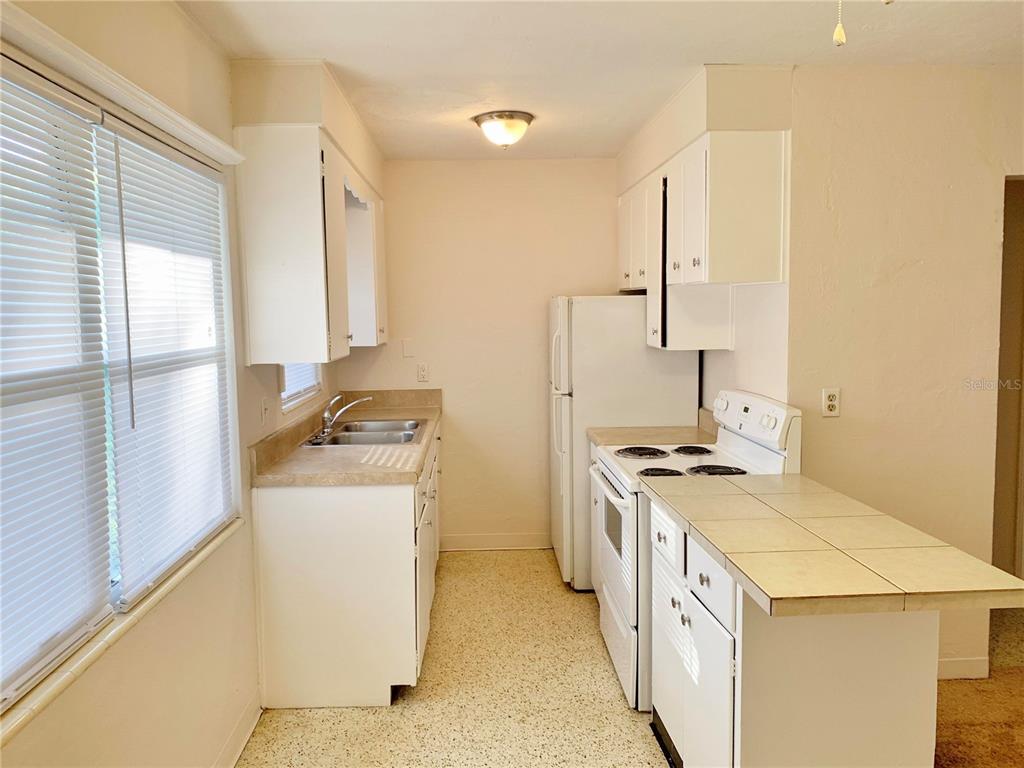 5957 South Beneva Road Sarasota, FL 34233 - Photo 4 of 9