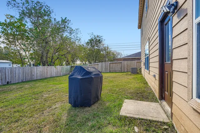 $2,300 | 4931 Monarch Falls Lane, Richmond, TX 77469