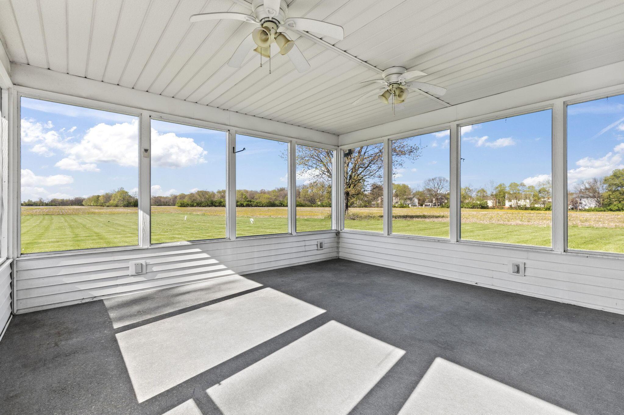 4786 Davidson Road Hilliard, OH 43026 - Photo 37 of 45 59-web-or-mls-Sunroom_Hommati102