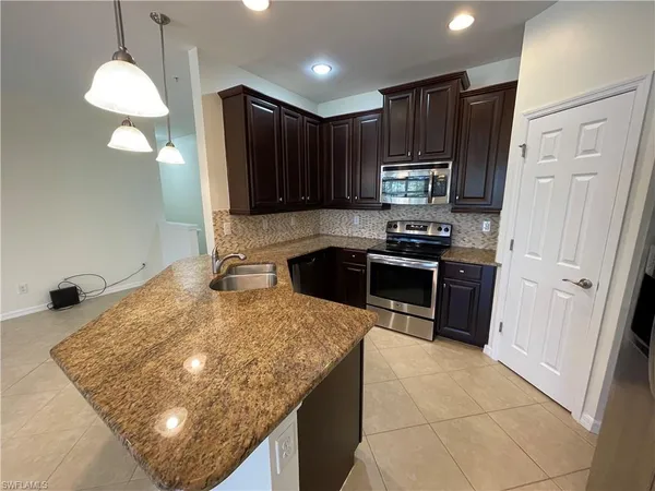 $2,300 | 8560 Evernia Court, Unit 204, Estero, FL 34135