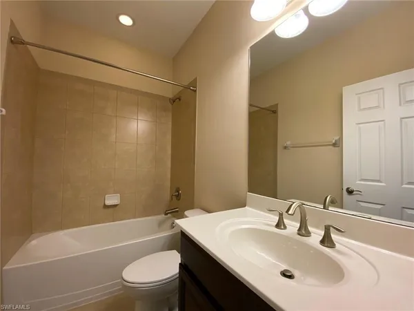 $2,300 | 8560 Evernia Court, Unit 204, Estero, FL 34135