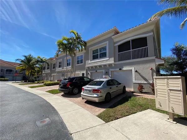 $2,300 | 8560 Evernia Court, Unit 204, Estero, FL 34135