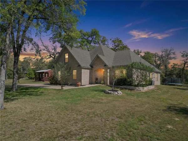 $565,000 | 638 Oak Tree Lane, Franklin, TX 77856
