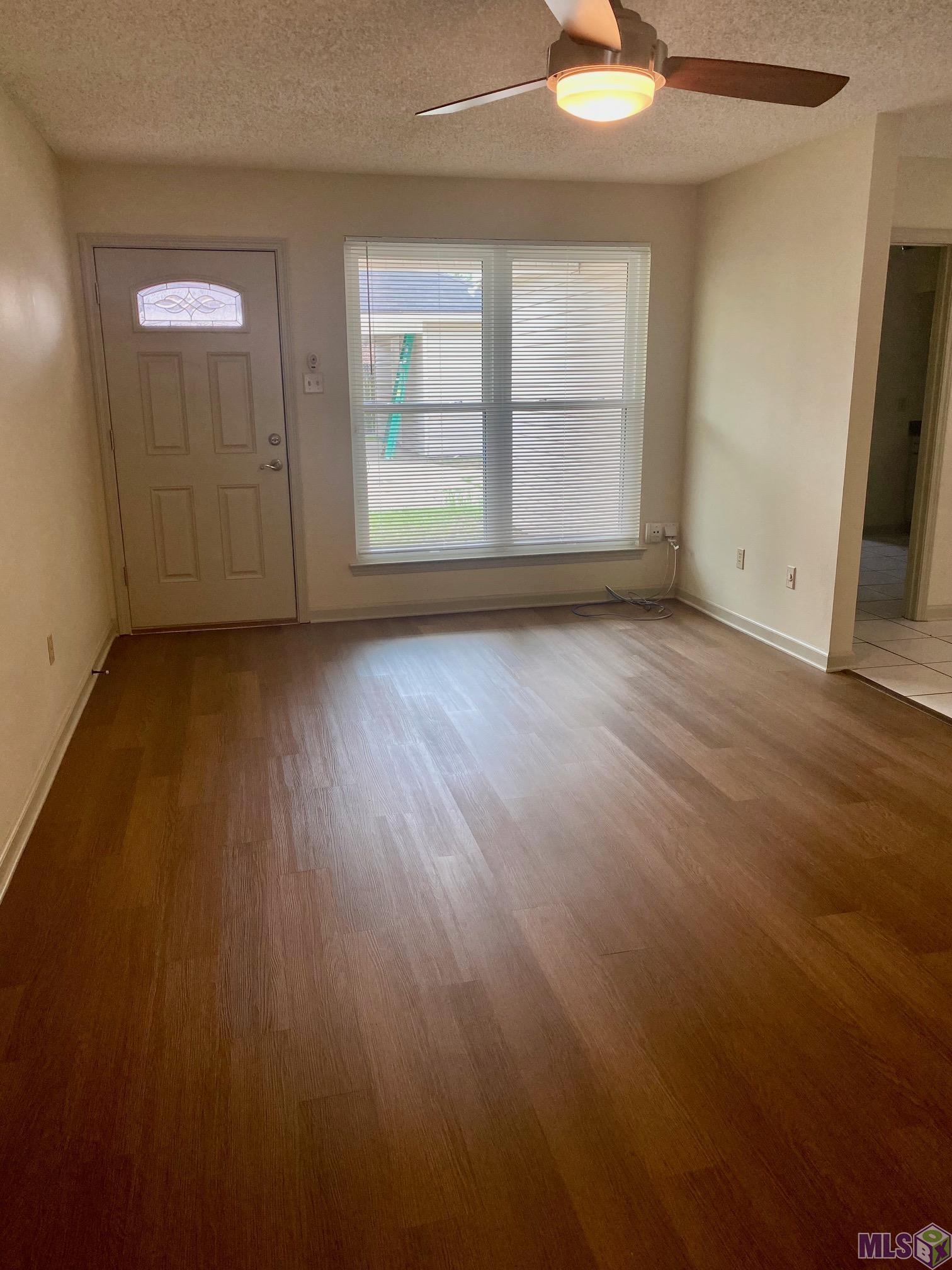 1835 Fountain Avenue Baton Rouge, LA 70810 - Photo 3 of 16 Livingroom
